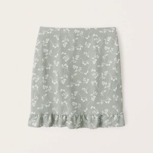 A&F Ruffle Mini Skirt
